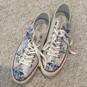 Converse White and Blue Embroidered Flower Sneakers